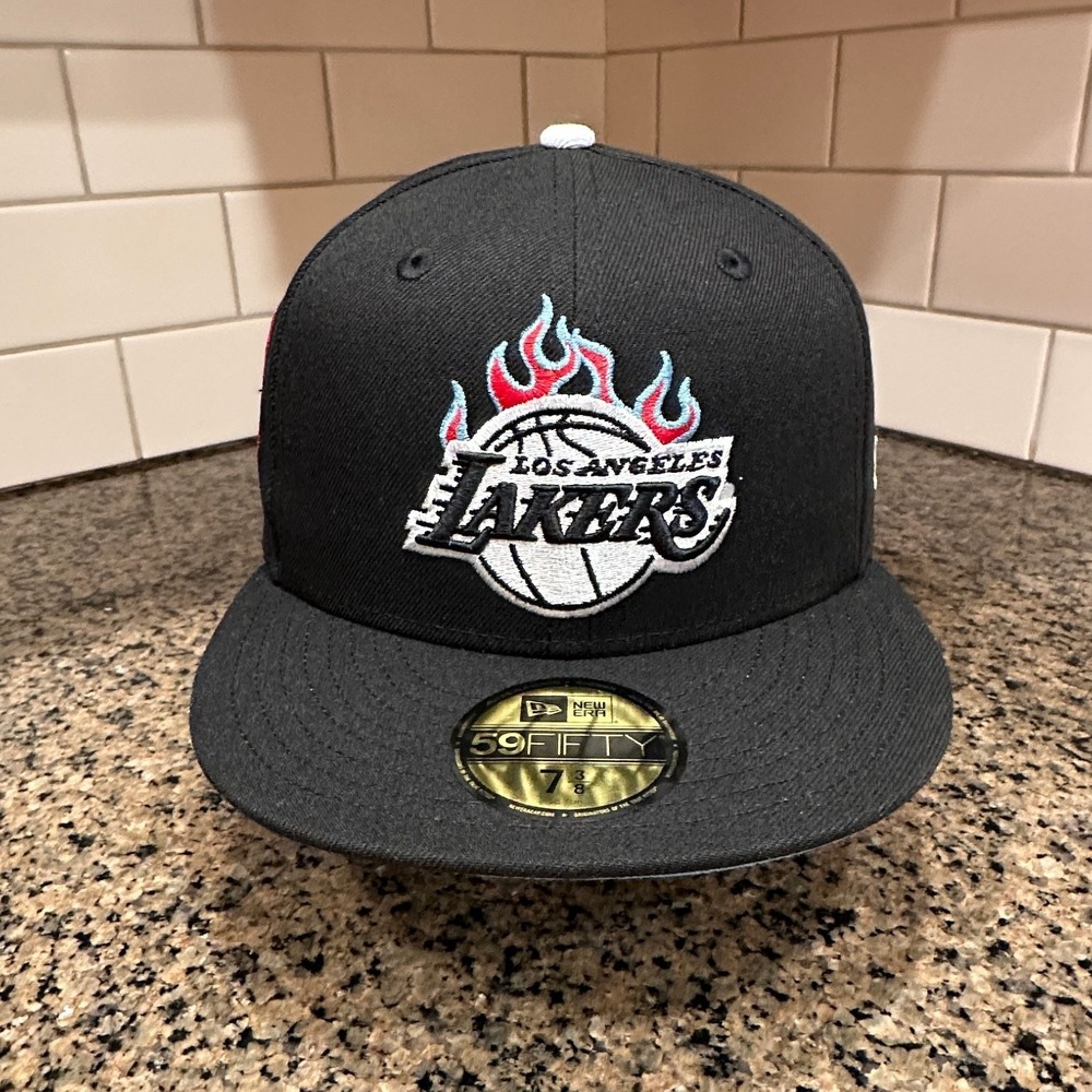 Los Angeles Lakers Hat New Era 59FIFTY‎ Fitted 7 3/8 Black Sky Blue Flame New